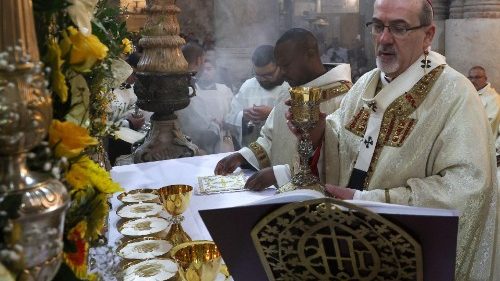 Pizzaballa: la porpora, un invito per la riconciliazione in Terra Santa