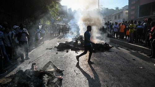 No Haiti, uma catástrofe, a missionária: 'São todos contra todos'
