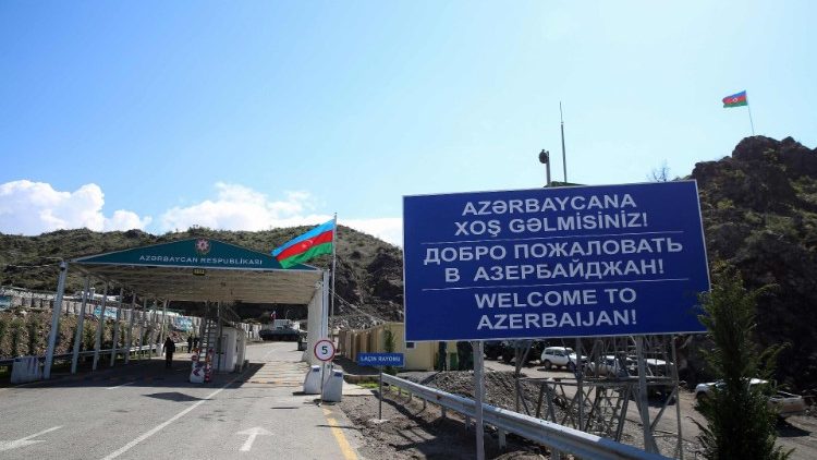 Լաչին, հայաստանի եւ Ազրպէյճանի միջեւ սահման