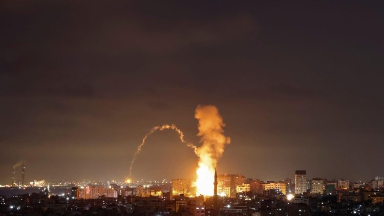 Explosin nocturna en Gaza