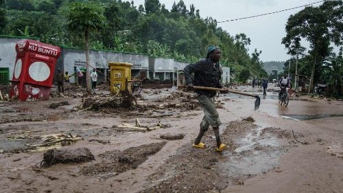 La douleur du Pape pour les victimes des inondations au Rwanda