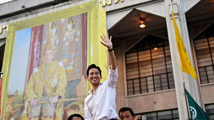 Pita Limjaroenrat, leader del movimento Move Forward che ha vinto le elezioni in Thailandia