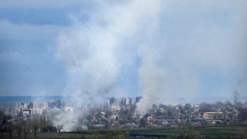 Il Papa affida al cardinale Zuppi una missione di pace per l'Ucraina 