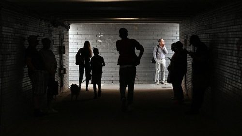 Al fronte con gli aiuti. Don Bovio: limpotenza della paura e la scoperta dellumanità
