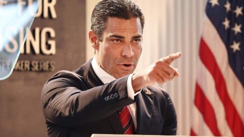 Aux Etats-Unis, embouteillage de candidatures aux primaires du Parti Républicain