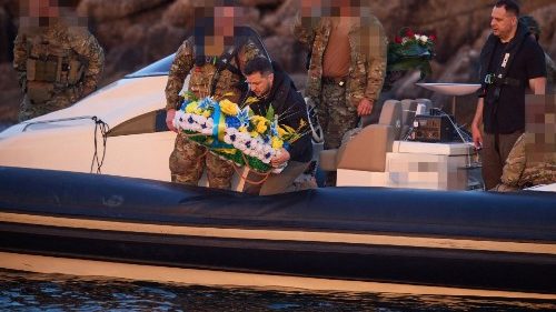 Ucraina, 500 giorni di un conflitto senza fine. Zelensky: "Una guerra totale"
