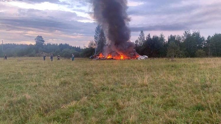 Wreckage of the plane that crashed near the town of Kuzhenkino, Russia
