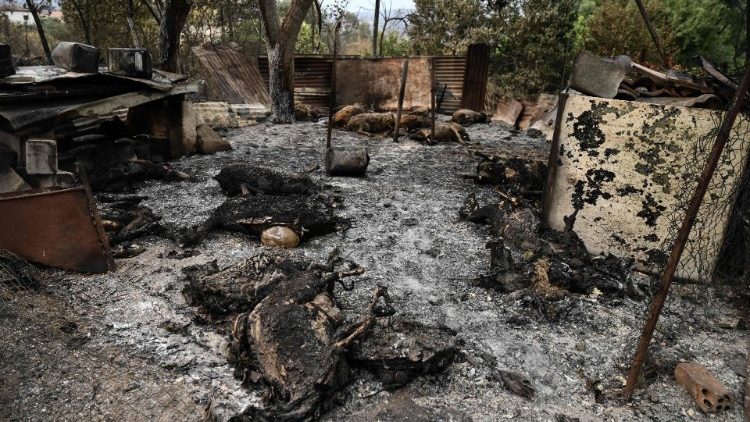 I devastanti incendi in Grecia