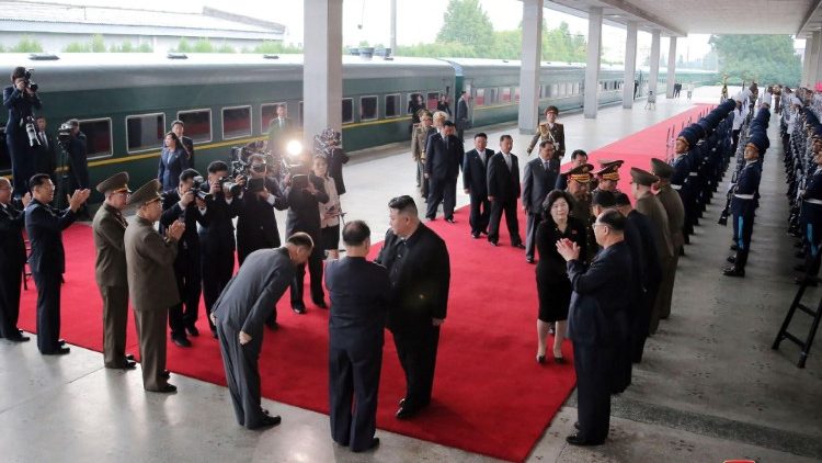 Pyongyang: un immagine della partenza, il 10 settembre, del convoglio blindato del leader nordcoreano per la Russia dove  arrivato il 12 settembre