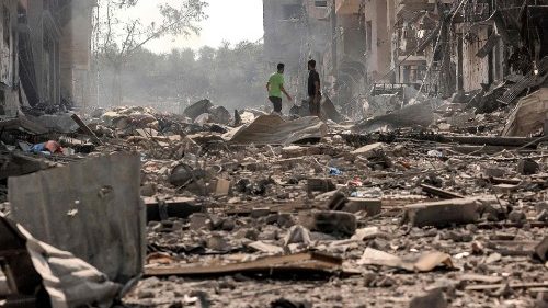 Medio Oriente, Francesco: il dialogo costruisce la pace, non la guerra e il terrorismo