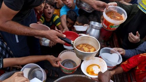 UNRWA: Fuel must be allowed in to Gaza to allow for humanitarian aid