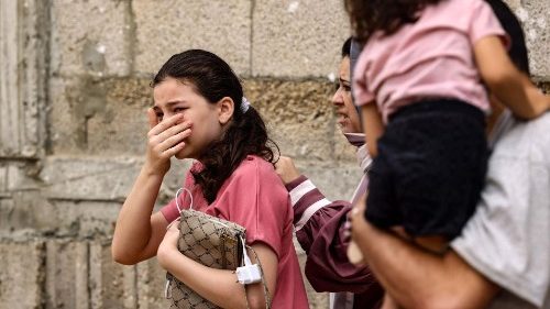 Il Papa: cessi il fuoco in Terra Santa! Spazi per gli aiuti a Gaza, liberare gli ostaggi
