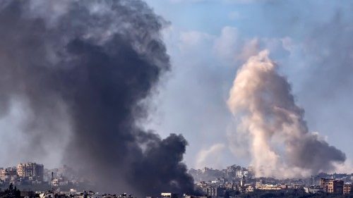 Il Papa: palestinesi e israeliani hanno il diritto di vivere in pace, due popoli fratelli