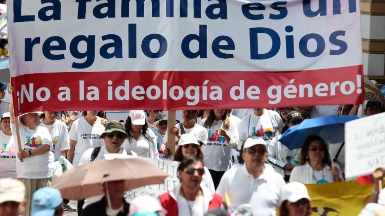 Catholic Church of Ecuador march in defense of 'moral values' and against gender education