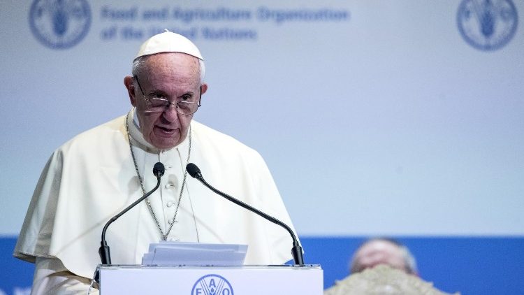 البابا فرنسيس خلال زيارته منظمة الفاو في روما 16 تشرين الأول أكتوبر 2017