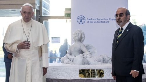 Papa dona alla Fao statua Alan, simbolo tragedia migrazioni
