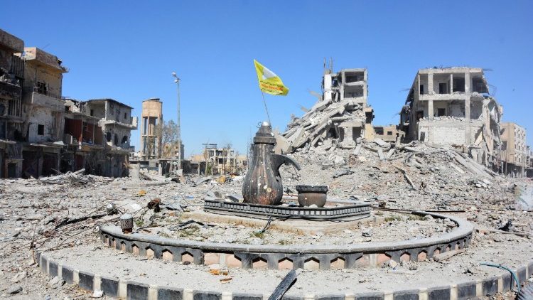 إحدى ساحات مدينة الرقة بعد تحريرها من داعش عام 2017