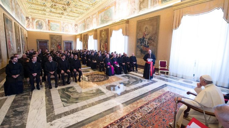 Pope Francis addressing student priests and staff of the Pontifical Pio Brazilian College of Rome, on Oct 21, 2017.