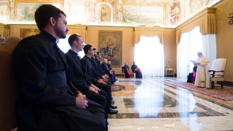 Le Pape rencontre les séminaristes du Collège Pontifical brésilien de Rome 