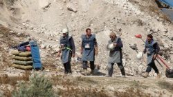 demining-in-west-bank-1508677836463