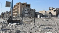 syrian-democratic-forces-in-raqqa-1508773635741