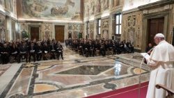 pope-francis-receives-community-of-the-portuguese--1509025552046