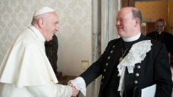 pope-francis-receives-derek-browning--the-moderato-1509024354445