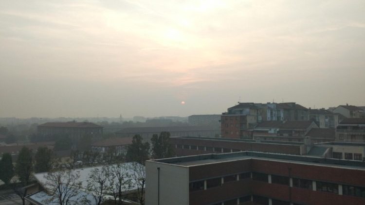 Smog über der italienischen Stadt Turin