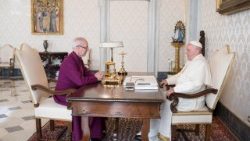 pope-francis-receives-the-archbishop-of-canterbury-1509114052203