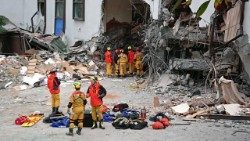 aftermath-of-earthquake-that-hit-taiwan-s-eas-1518009505999.jpg