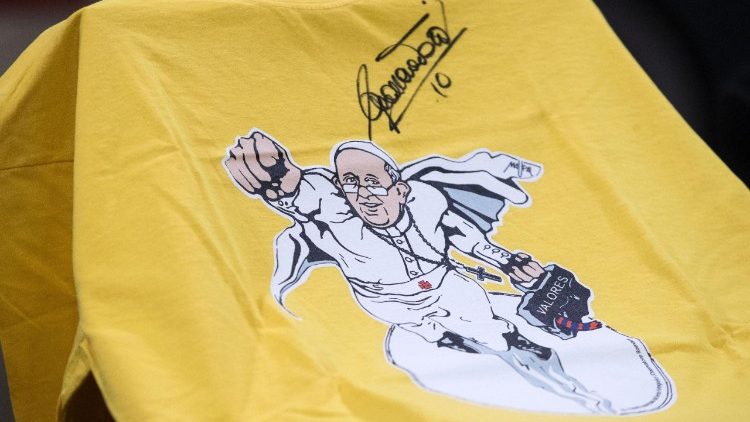 vaticano-gara-solidarieta-su-t-shirt--superpo-1518093485497.jpg
