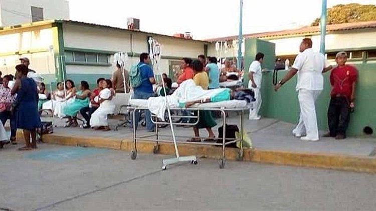Patients being evacuated from a hospital in Oaxaca, Mexico, following an earthquake on Friday.