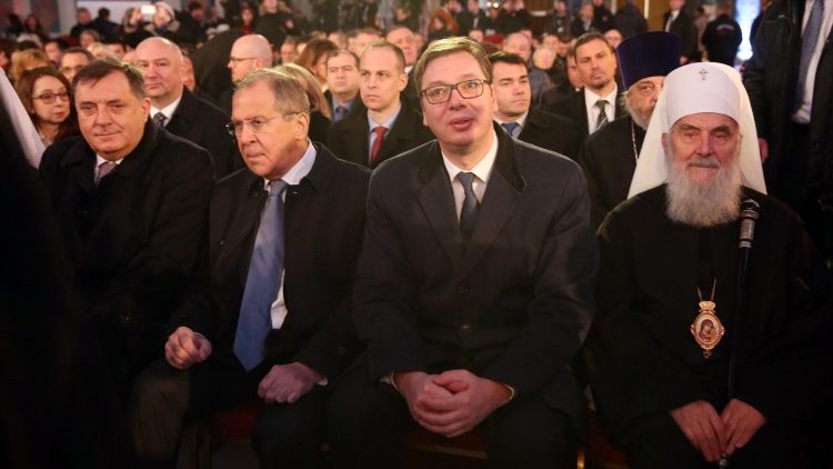 Bei der offiziellen Präsentation der Rekord-Mosaiken im Februar war auch der russische Außenminister Sergej Lawrow dabei (Mitte links)