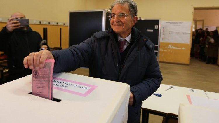 L'ancien Premier ministre et Président de la Commission européenne, Romano Prodi, a voté à Bologne ce 4 mars 2018. 