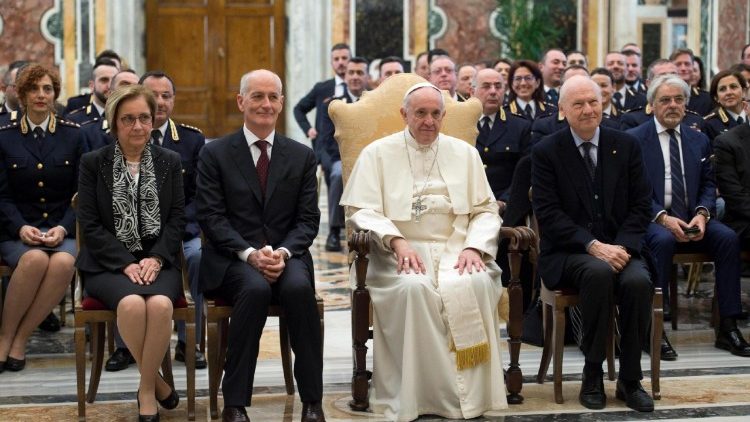 Papieska audiencja dla włoskiej policji w Watykanie