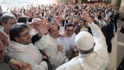 pope-francis-celebrates-maundry-thursday-mass-1522326507092.jpg