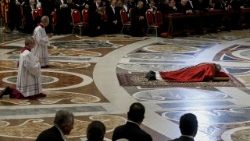 pope-francis-celebrates-the-lord-s-passion-1522423407573.jpg