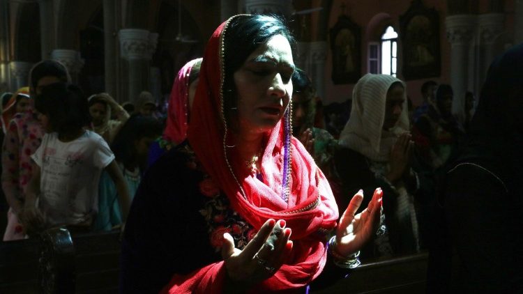 Pakistanski kršćani u molitvi