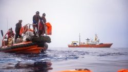 sos-mediterranee-search-and-rescue-operation--1523444605635.jpg