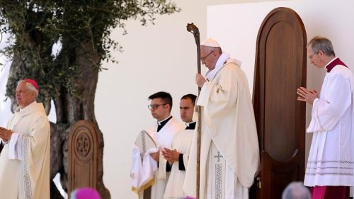 Sveti Otac u Molfetti: Kršćani su pozvani biti glasnici nade