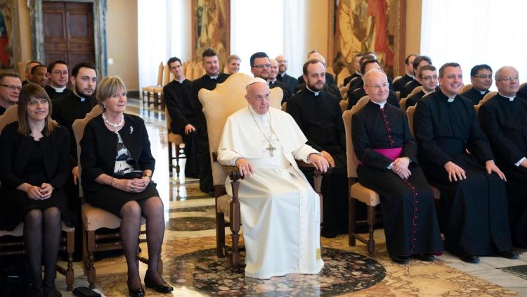 Papa Franjo primio zajednicu engleskog kolegija u Rimu