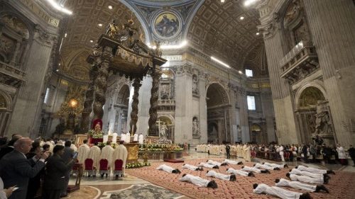 Papa Francisco - Santa Missa com ordenações sacerdotais