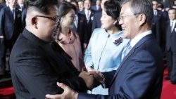 inter-korean-summit-between-heads-of-state-of-1524841110620.jpg
