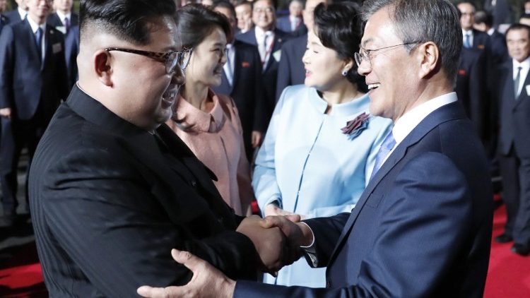 South Korean President Moon Jae-in says goodbye to North Korean leader Kim Jong-un at the end of their summit on Friday