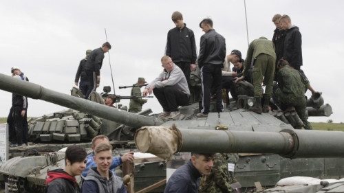 Francesco: disarmate l’area del Donbass e ridate pace alla gente