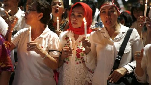 Les églises indonésiennes protégées par de jeunes musulmans