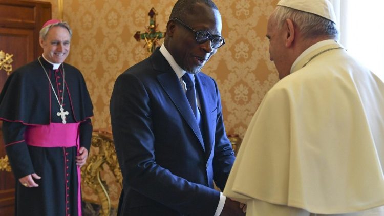 Papa Francisco com o presidente da República de Benin, Patrice Talon