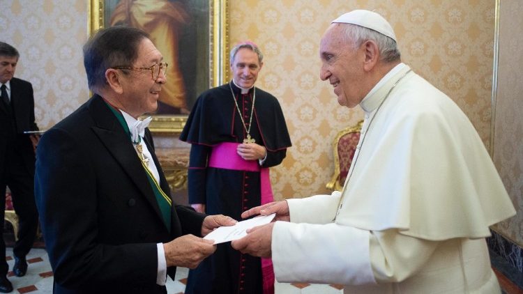Popiežius ir Kolumbijos ambasadorius