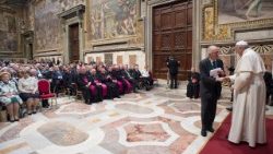 pope-francis-in-audience-with-the--centesimus-1527348657986.jpg