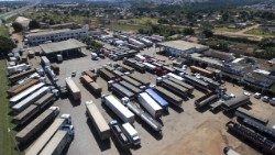 truck-drivers--strike-continues-in-brazil-1527704423814.jpg
